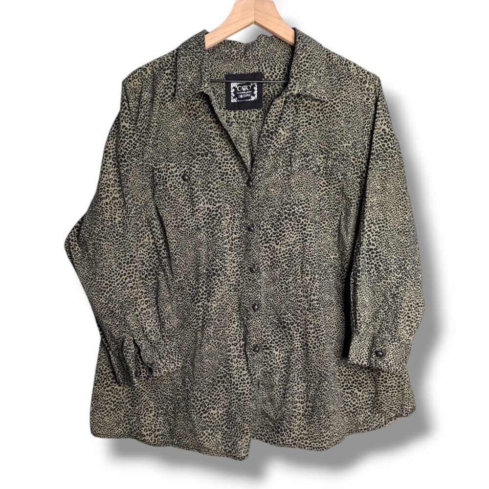 Cato Women’s Green Button Up Collared Lightweight Animal Print Blouse 18 20W